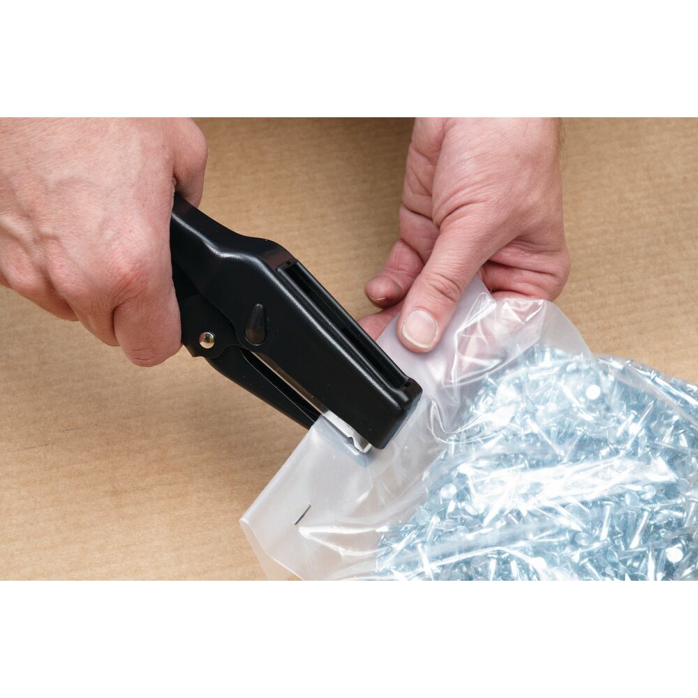 Bostitch P6C-8 Heavy Duty Plier Stapler 10mm - Image 3
